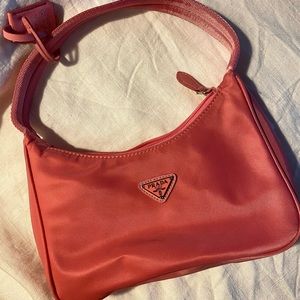 Prada 💕 Re-Edition Mini Bag